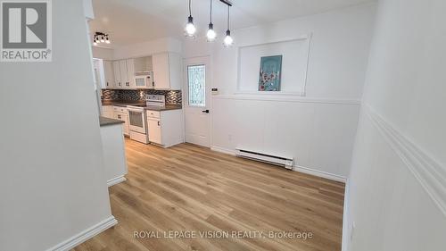 303 Beech Street W, Whitby, ON - Indoor Photo Showing Kitchen