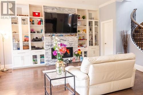 721 Midland Avenue E, Toronto, ON - Indoor Photo Showing Living Room With Fireplace