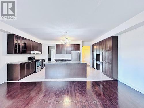 10587 Woodbine Avenue, Markham, ON - Indoor Photo Showing Kitchen