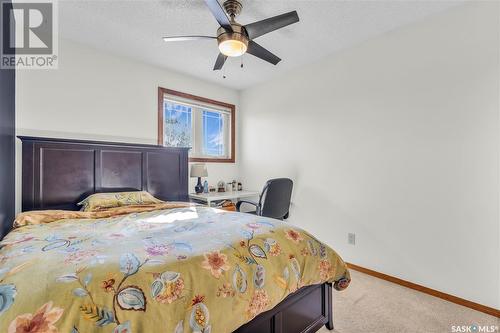 742 Cowley Road, Saskatoon, SK - Indoor Photo Showing Bedroom