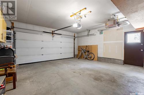 742 Cowley Road, Saskatoon, SK - Indoor Photo Showing Garage