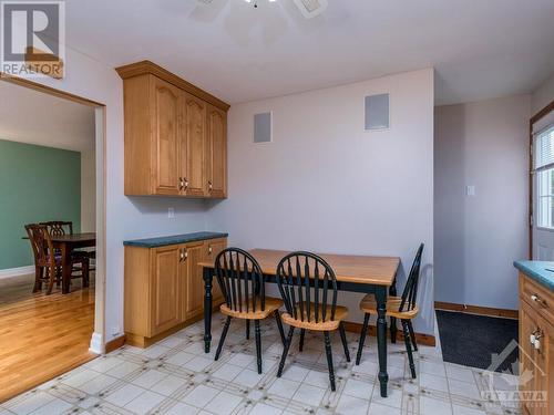 27 Shouldice Crescent, Kanata, ON - Indoor Photo Showing Dining Room