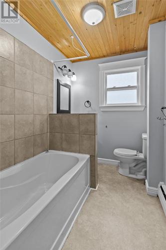 76 Topsail Road, St.John'S, NL - Indoor Photo Showing Bathroom