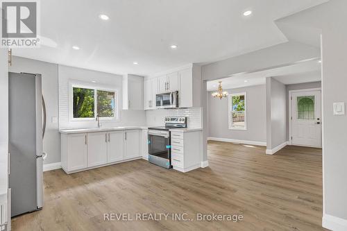 2940 Hwy 3, Port Colborne, ON - Indoor Photo Showing Kitchen