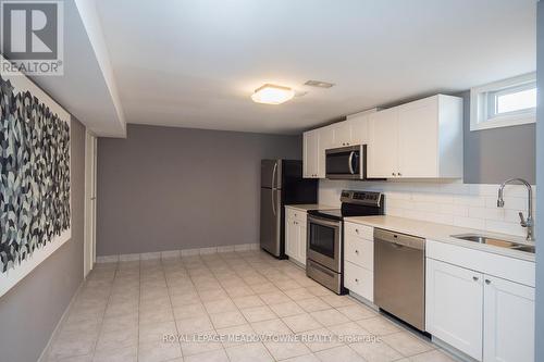 25 Duchess Drive, Cambridge, ON - Indoor Photo Showing Kitchen With Double Sink