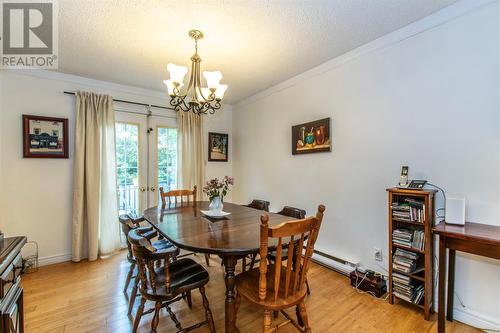 328 Newfoundland Drive, St. John'S, NL - Indoor Photo Showing Dining Room