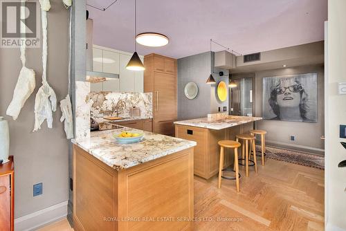 505 - 190 St George Street, Toronto, ON - Indoor Photo Showing Kitchen