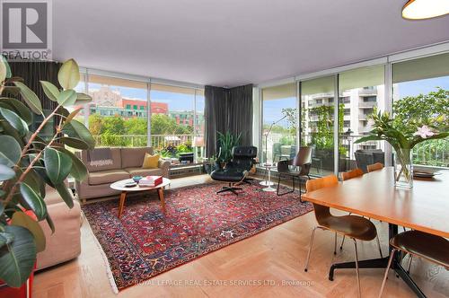 505 - 190 St George Street, Toronto, ON - Indoor Photo Showing Living Room