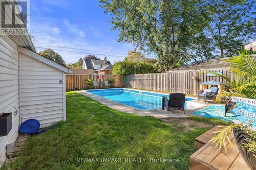 6 Orchard View Boulevard, Clarington, ON - Outdoor With In Ground Pool