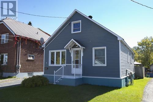 11 Henrietta Ave, Sault Ste. Marie, ON - Outdoor