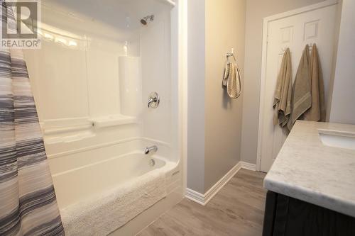 11 Henrietta Ave, Sault Ste. Marie, ON - Indoor Photo Showing Bathroom