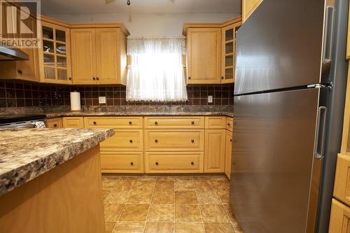 11 Henrietta Ave, Sault Ste. Marie, ON - Indoor Photo Showing Kitchen