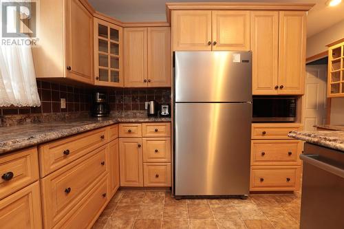 11 Henrietta Ave, Sault Ste. Marie, ON - Indoor Photo Showing Kitchen