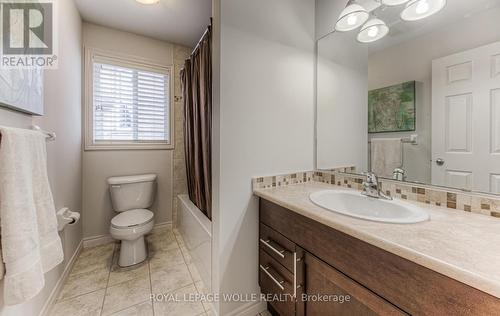 418 Westcroft Drive, Waterloo, ON - Indoor Photo Showing Bathroom