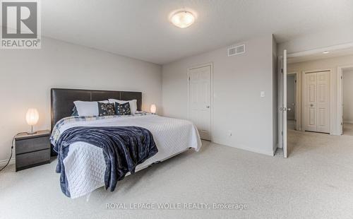 418 Westcroft Drive, Waterloo, ON - Indoor Photo Showing Bedroom