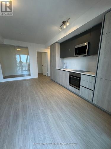 3426 - 28 Widmer Street, Toronto, ON - Indoor Photo Showing Kitchen