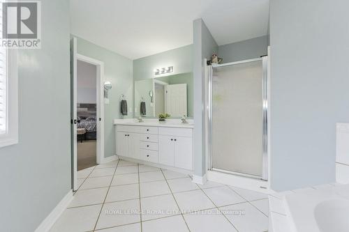 89 Law Drive, Guelph, ON - Indoor Photo Showing Bathroom