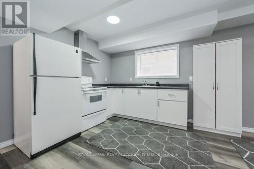 89 Law Drive, Guelph, ON - Indoor Photo Showing Kitchen