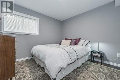 89 Law Drive, Guelph, ON - Indoor Photo Showing Bedroom