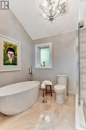 11 Crestwood Drive, Barrie, ON - Indoor Photo Showing Bathroom