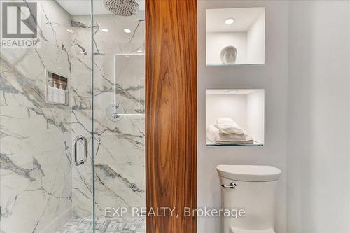 11 Crestwood Drive, Barrie, ON - Indoor Photo Showing Bathroom