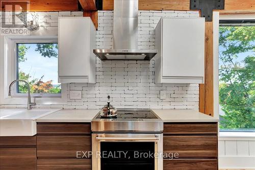 11 Crestwood Drive, Barrie, ON - Indoor Photo Showing Kitchen