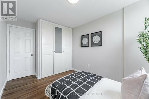 Ph-2 - 1100 Caven Street, Mississauga, ON - Indoor Photo Showing Bedroom