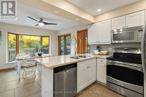 569 Prestwick Drive, Oshawa (Mclaughlin), ON - Indoor Photo Showing Kitchen With Double Sink