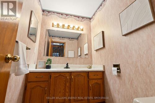 569 Prestwick Drive, Oshawa (Mclaughlin), ON - Indoor Photo Showing Bathroom