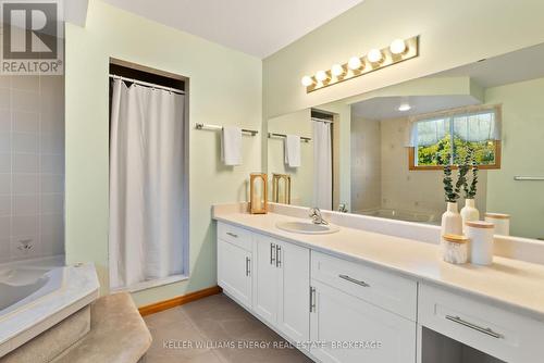 569 Prestwick Drive, Oshawa (Mclaughlin), ON - Indoor Photo Showing Bathroom