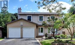 2416 WINTHROP CRESCENT  Mississauga, ON L5K 2A7