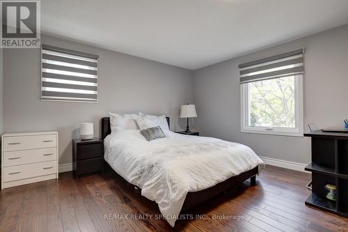 2416 Winthrop Crescent, Mississauga, ON - Indoor Photo Showing Bedroom