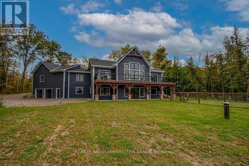 115 Hall Drive, Galway-Cavendish And Harvey, ON - Outdoor With Deck Patio Veranda