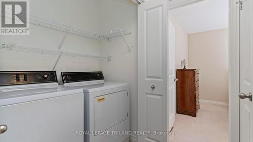 112 Peach Tree Boulevard, St. Thomas, ON - Indoor Photo Showing Laundry Room