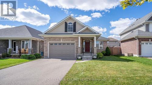 112 Peach Tree Boulevard, St. Thomas, ON - Outdoor With Facade