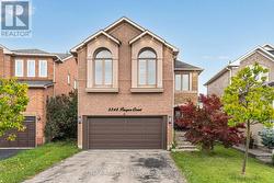 5548 PROSPER COURT  Mississauga, ON L5V 2E5