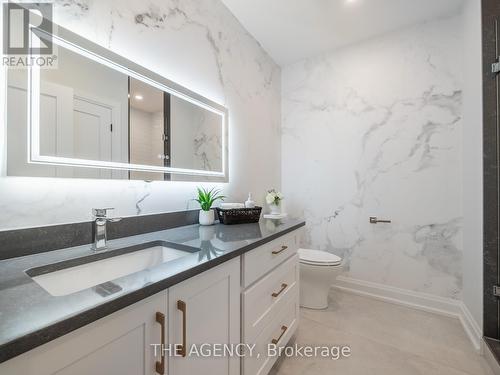 1514 Centre Road, Hamilton, ON - Indoor Photo Showing Bathroom