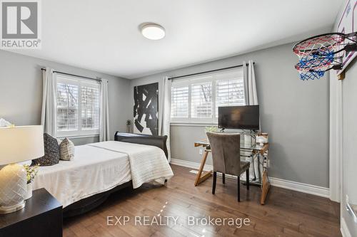 1569 Hwy 6, Hamilton, ON - Indoor Photo Showing Bedroom