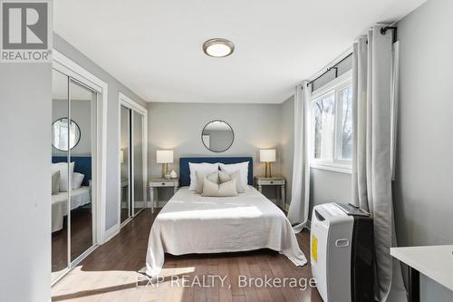 1569 Hwy 6, Hamilton, ON - Indoor Photo Showing Bedroom