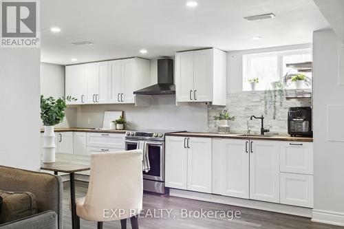 1569 Hwy 6, Hamilton, ON - Indoor Photo Showing Kitchen With Upgraded Kitchen