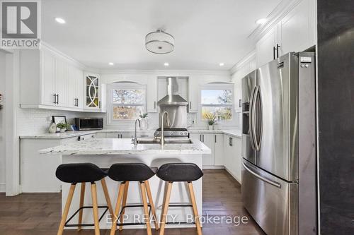 1569 Hwy 6, Hamilton, ON - Indoor Photo Showing Kitchen