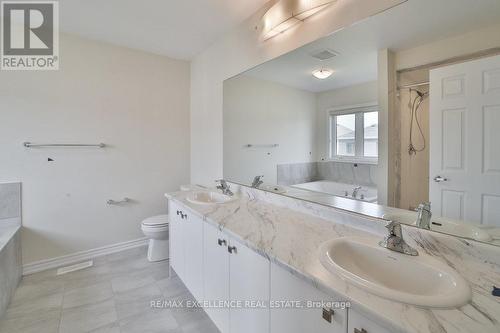 395 Barker Parkway, Thorold, ON - Indoor Photo Showing Bathroom