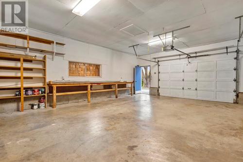 1401 Ponderosa Road, West Kelowna, BC - Indoor Photo Showing Garage