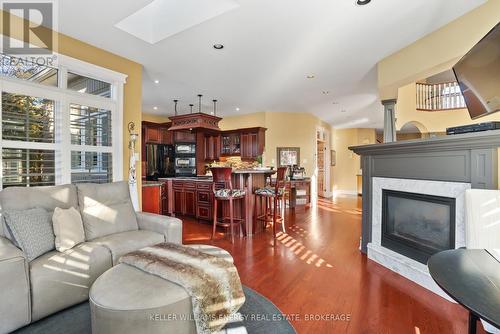 418 Euclid Street, Whitby (Downtown Whitby), ON - Indoor Photo Showing Living Room With Fireplace