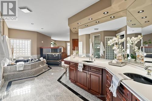 418 Euclid Street, Whitby (Downtown Whitby), ON - Indoor Photo Showing Kitchen