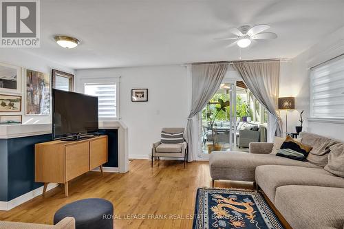 614 River Road S, Peterborough (Ashburnham), ON - Indoor Photo Showing Living Room