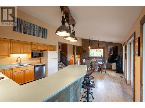 395 Valhalla Road, Prince George, BC - Indoor Photo Showing Kitchen With Double Sink