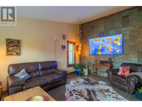 395 Valhalla Road, Prince George, BC - Indoor Photo Showing Living Room