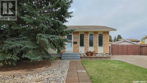 858 Dorothy Street, Regina, SK - Outdoor