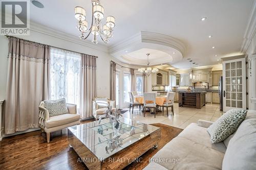 38 Pheasant Road, Toronto, ON - Indoor Photo Showing Living Room